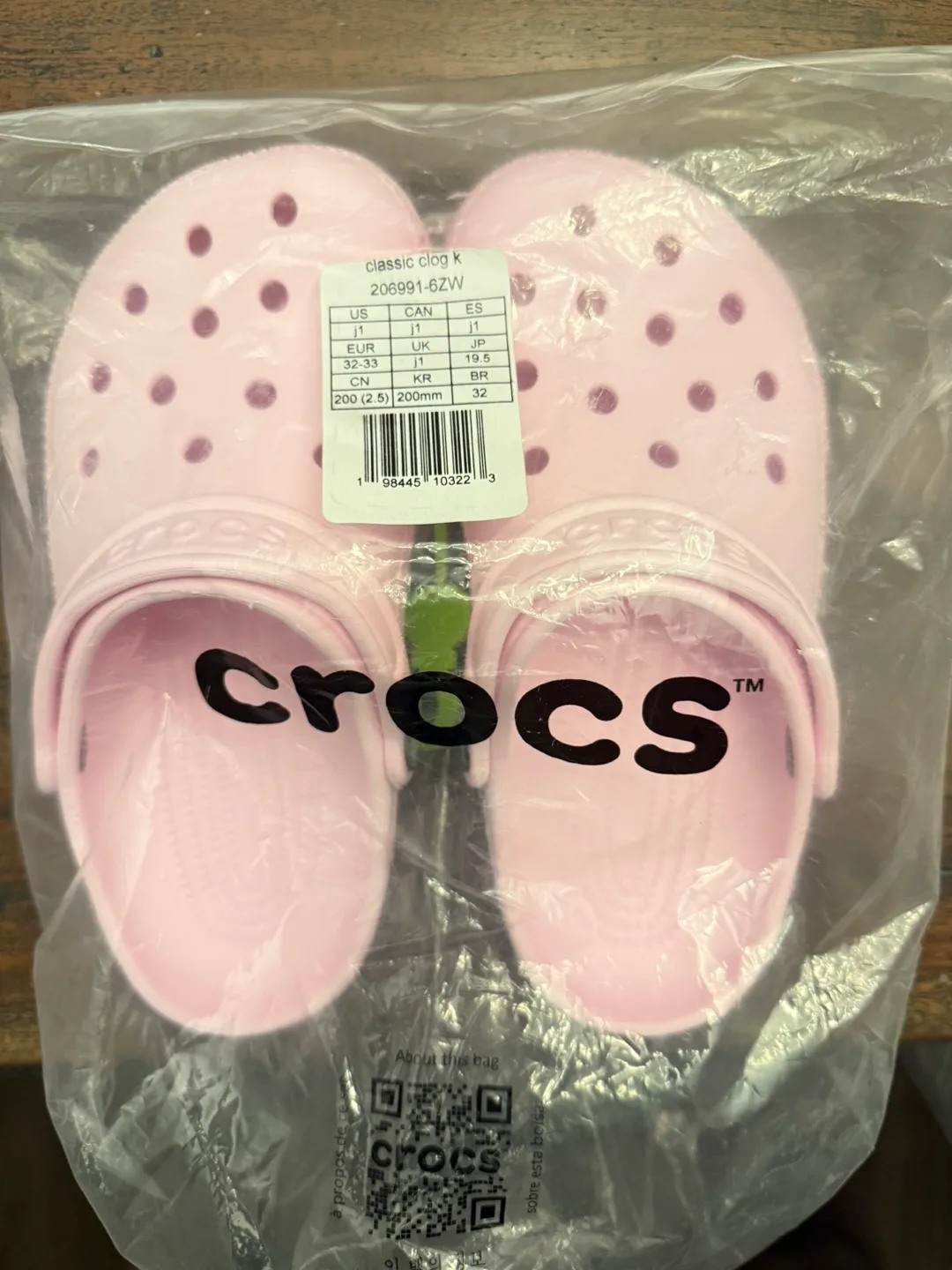 Crocs Classic Clog K - Pink - Size J1 (US 11) thumbnail