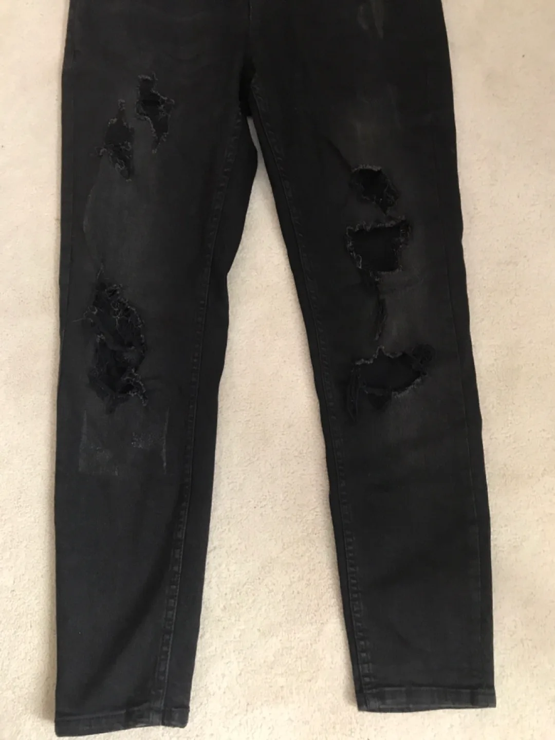 Zara Man Black Distressed Jeans Size 31 image indicator(3)
