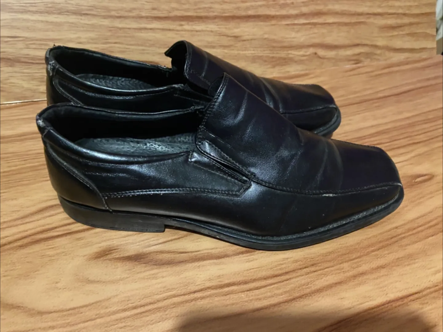 Men’s dress shoes sz11 image indicator(2)