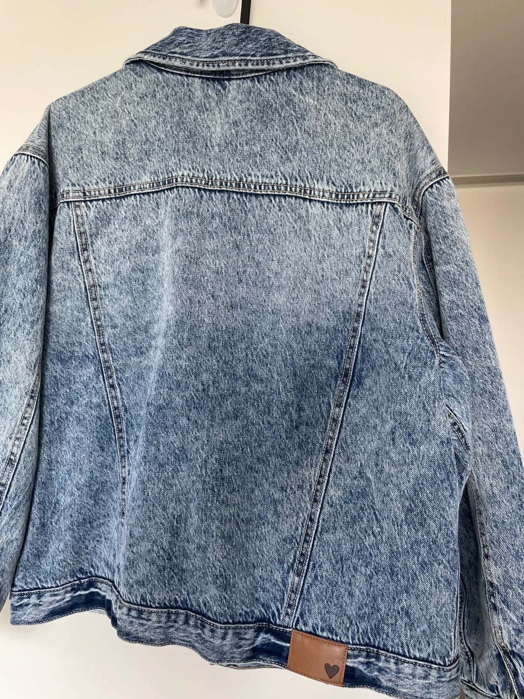 Joe Fresh x Jillian Harris Acid Wash Denim Jacket image indicator(4)