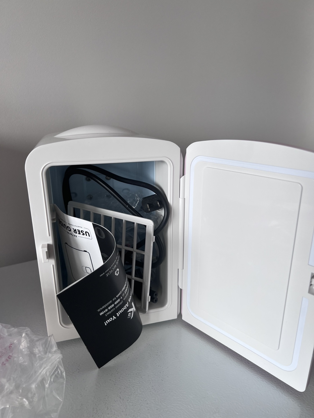 Personal Chiller Mini Fridge - Pink - photo 3