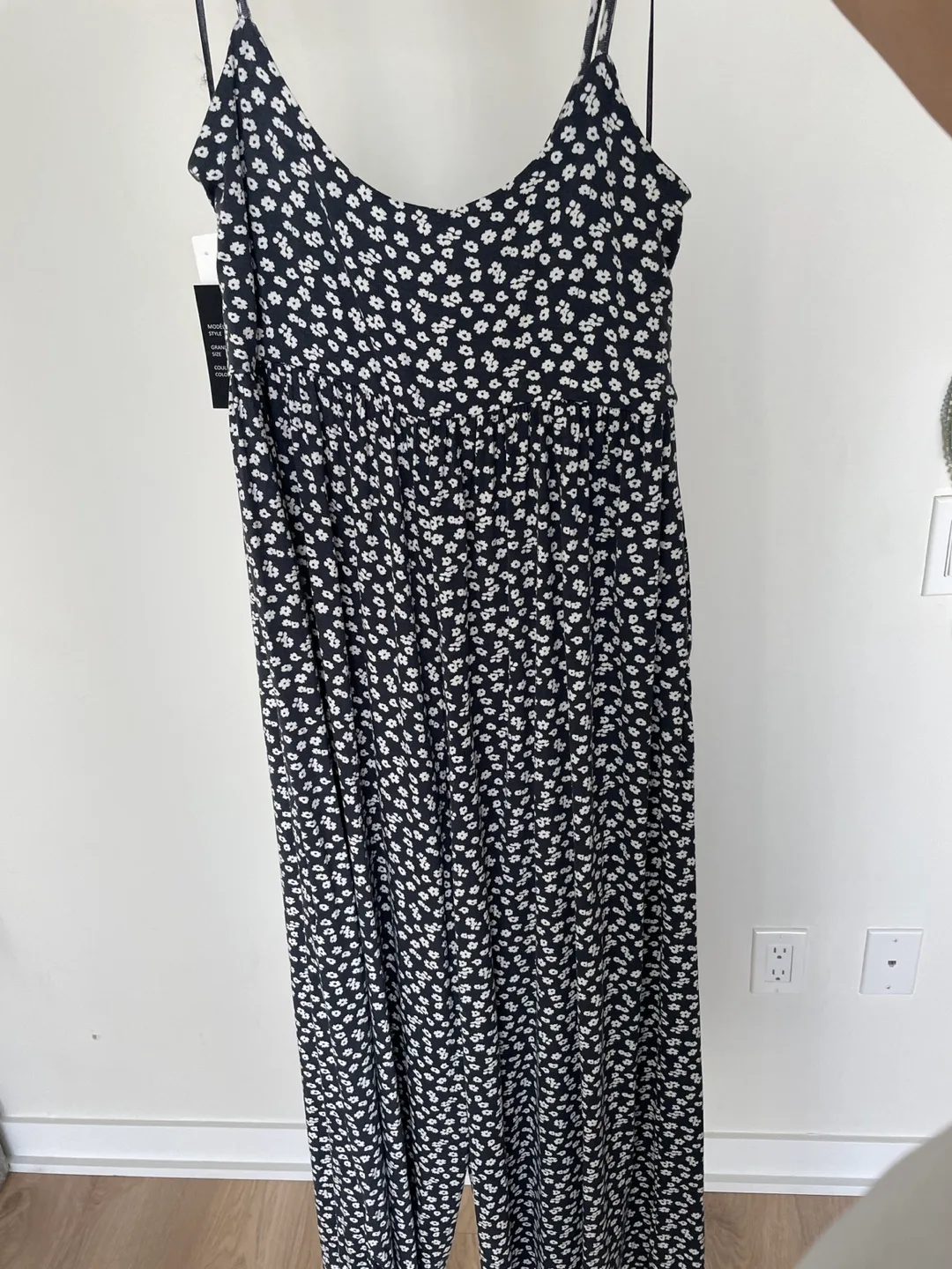 J.O&Co. Black and White Floral Print Wide Leg Jumpsuit image indicator(3)