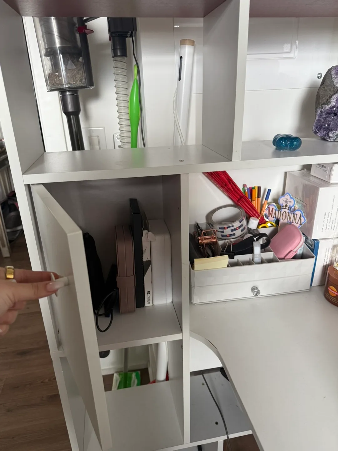 White Corner Desk with Storage Shelves and Drawers image indicator(2)