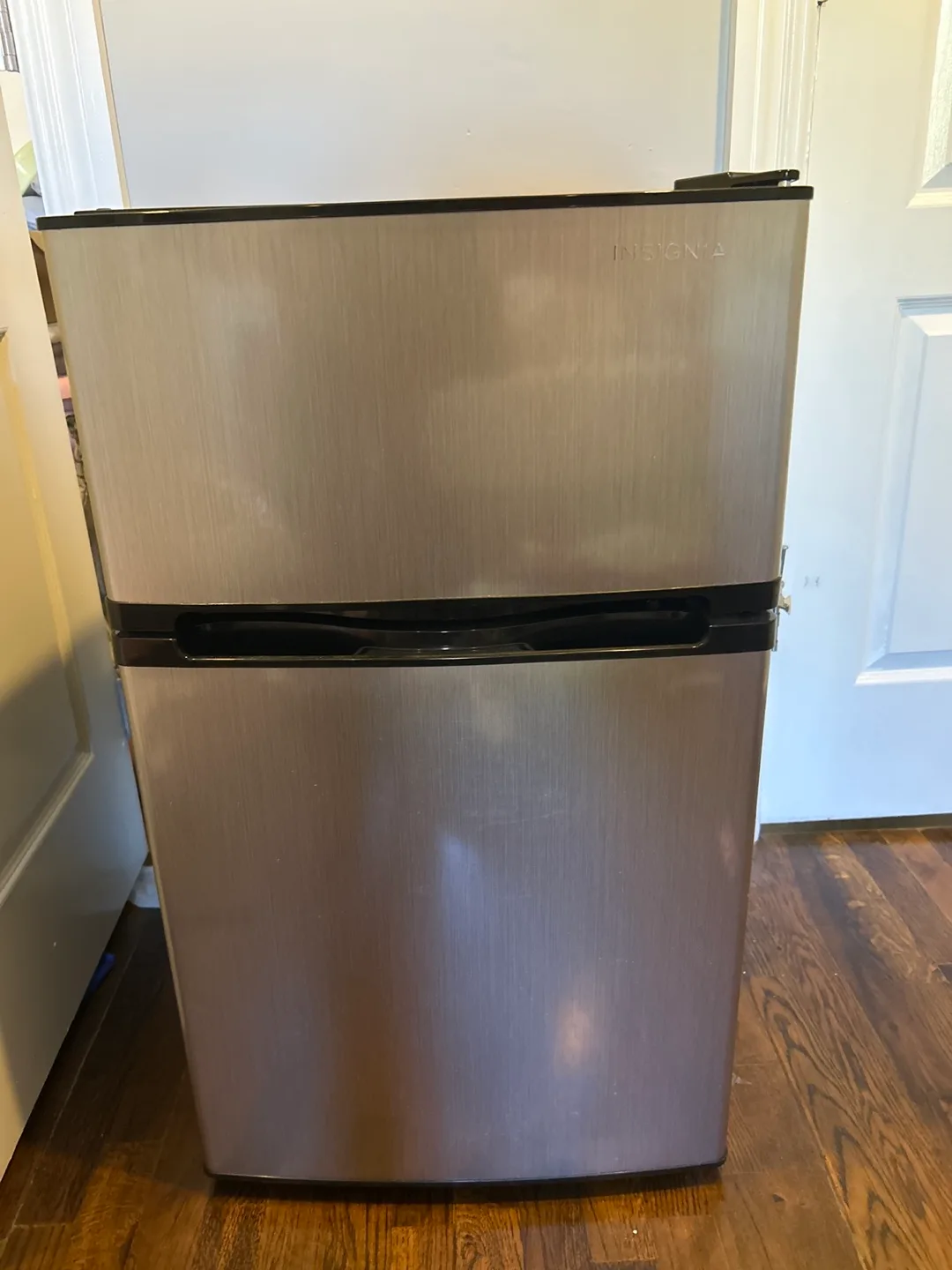 Insignia 3.2 cu. ft. Mini Refrigerator thumbnail