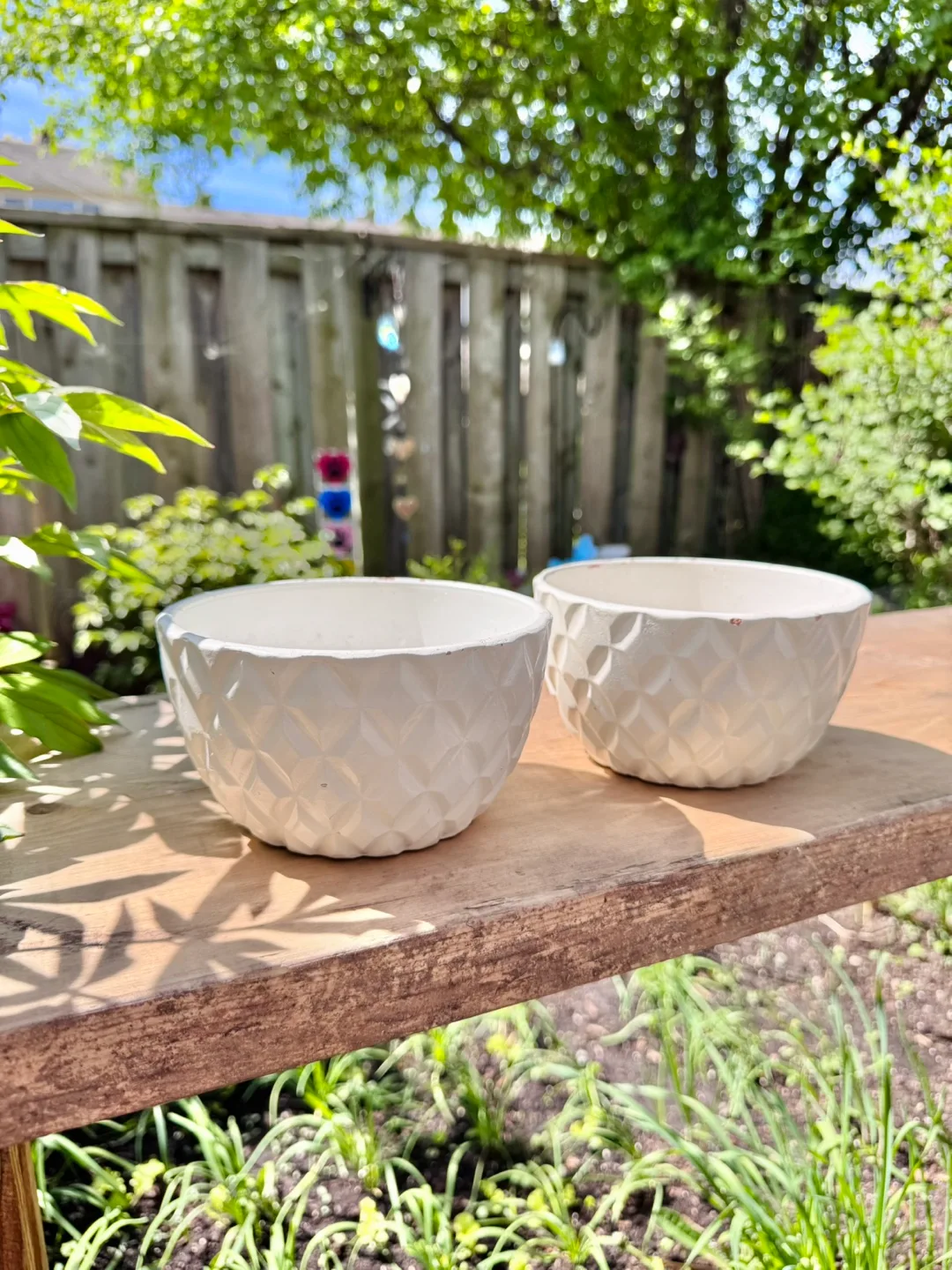 Flower Pot - White,Needs Repaint thumbnail