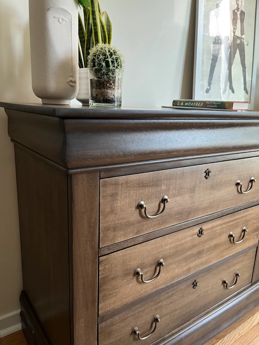Beautiful Rustic Dresser - 8 Drawers image indicator(6)