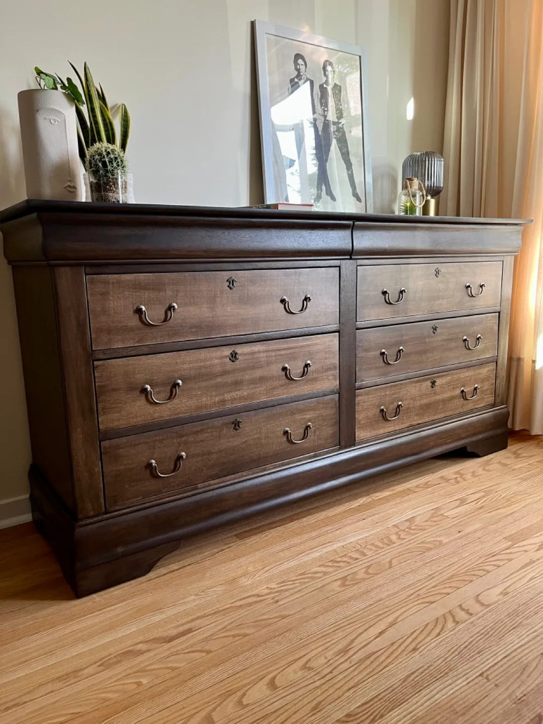 Beautiful Rustic Dresser - 8 Drawers image indicator(4)