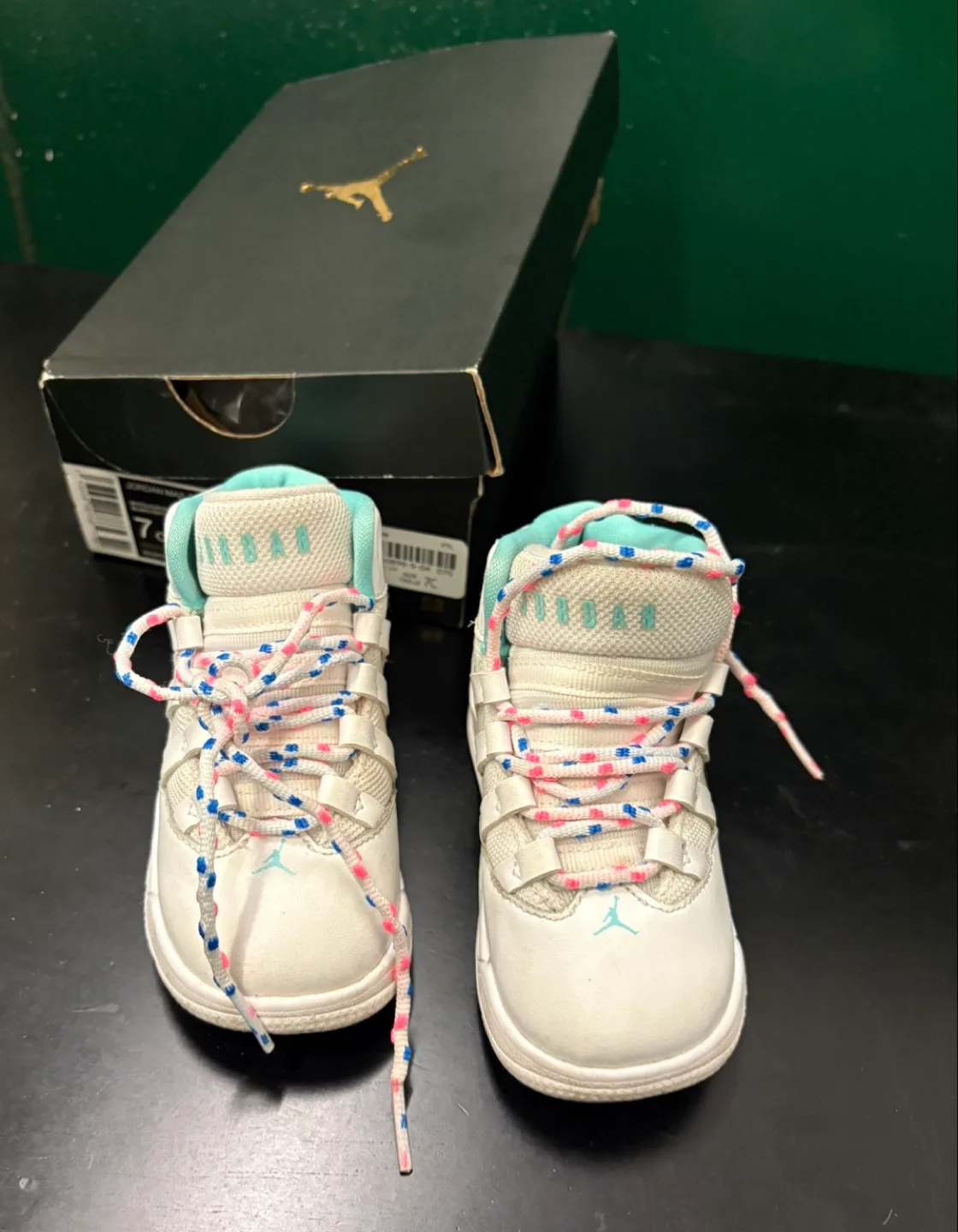 Infant Jordan Shoes Size 7C thumbnail