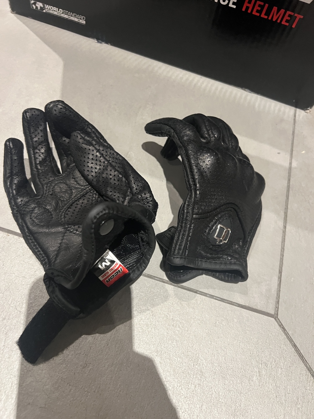 Motorcycle Helmet, Gloves & Accessories Bundle - photo 3