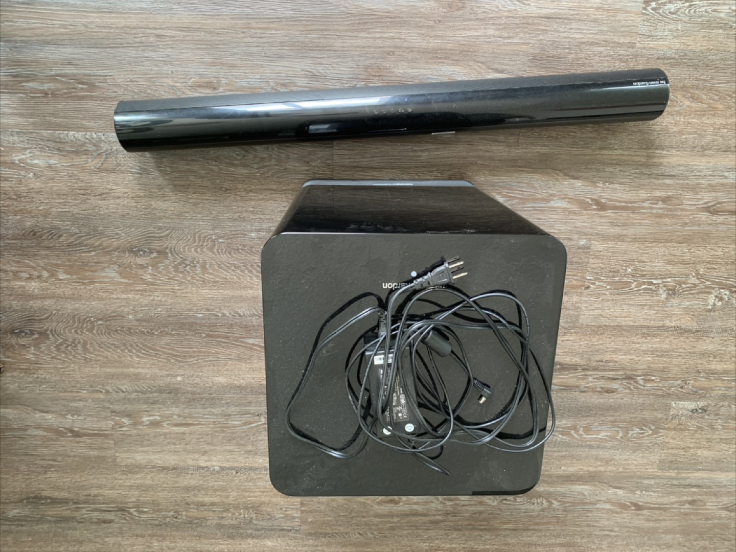 Harman Kardon SB16 Soundbar and Subwoofer System