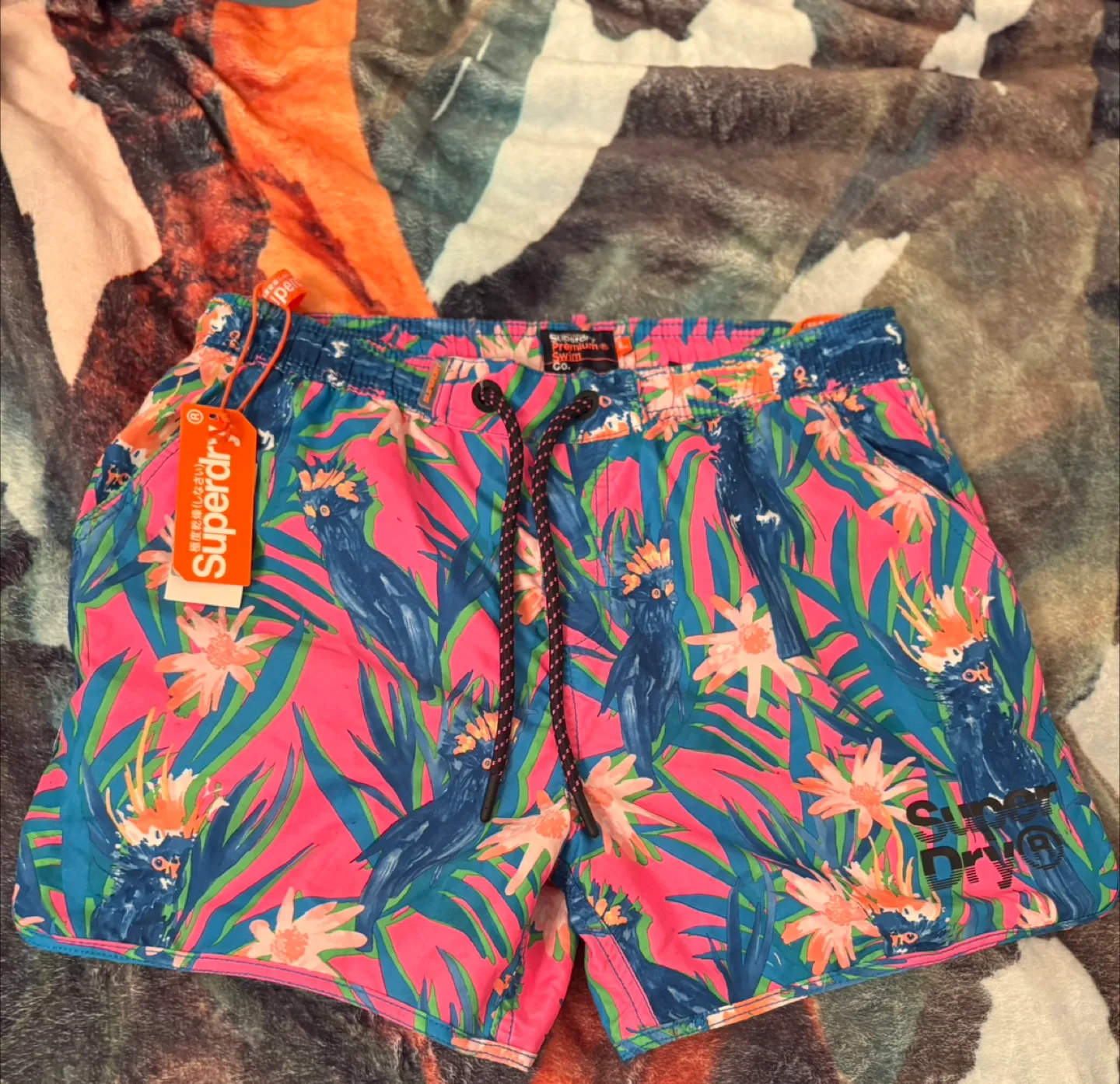 Superdry Premium Swim Co. Men's Large Swim Trunks image indicator(5)