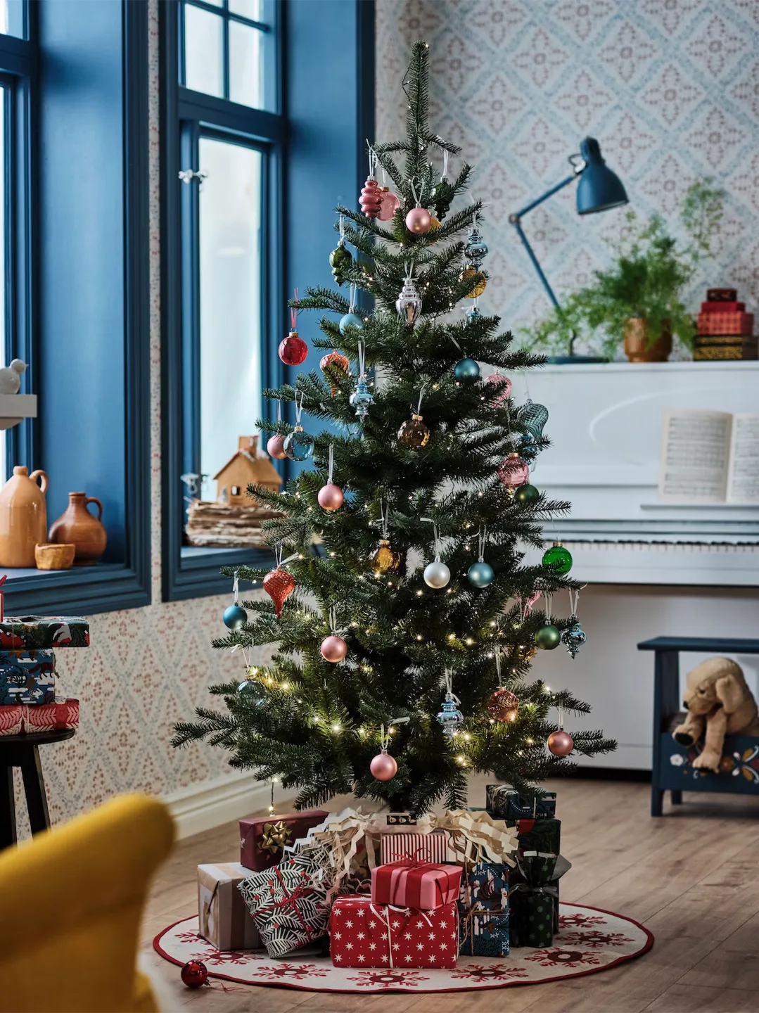 IKEA Artificial Christmas Tree + ornaments + lights image indicator(5)