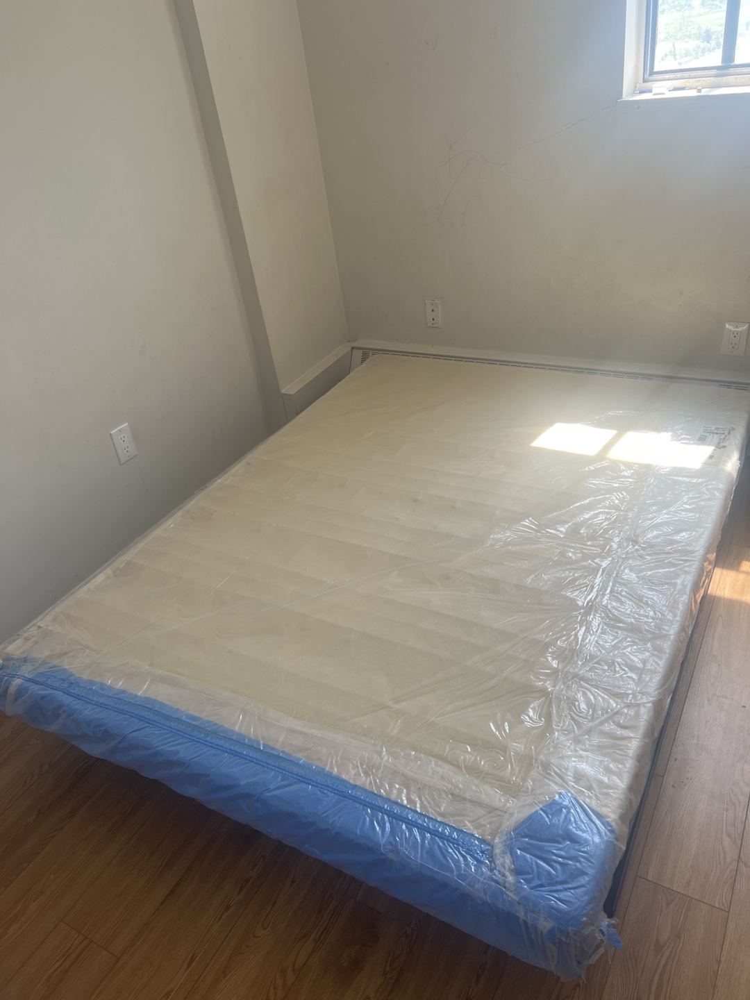 Queen Size Box Spring and Frame - photo 4