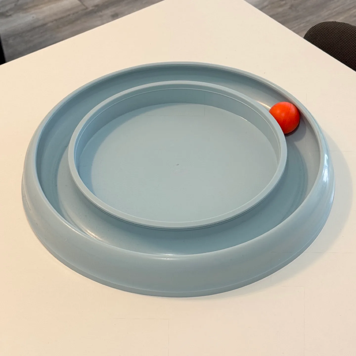 A bunch of pet items (3 pieces) image indicator(5)