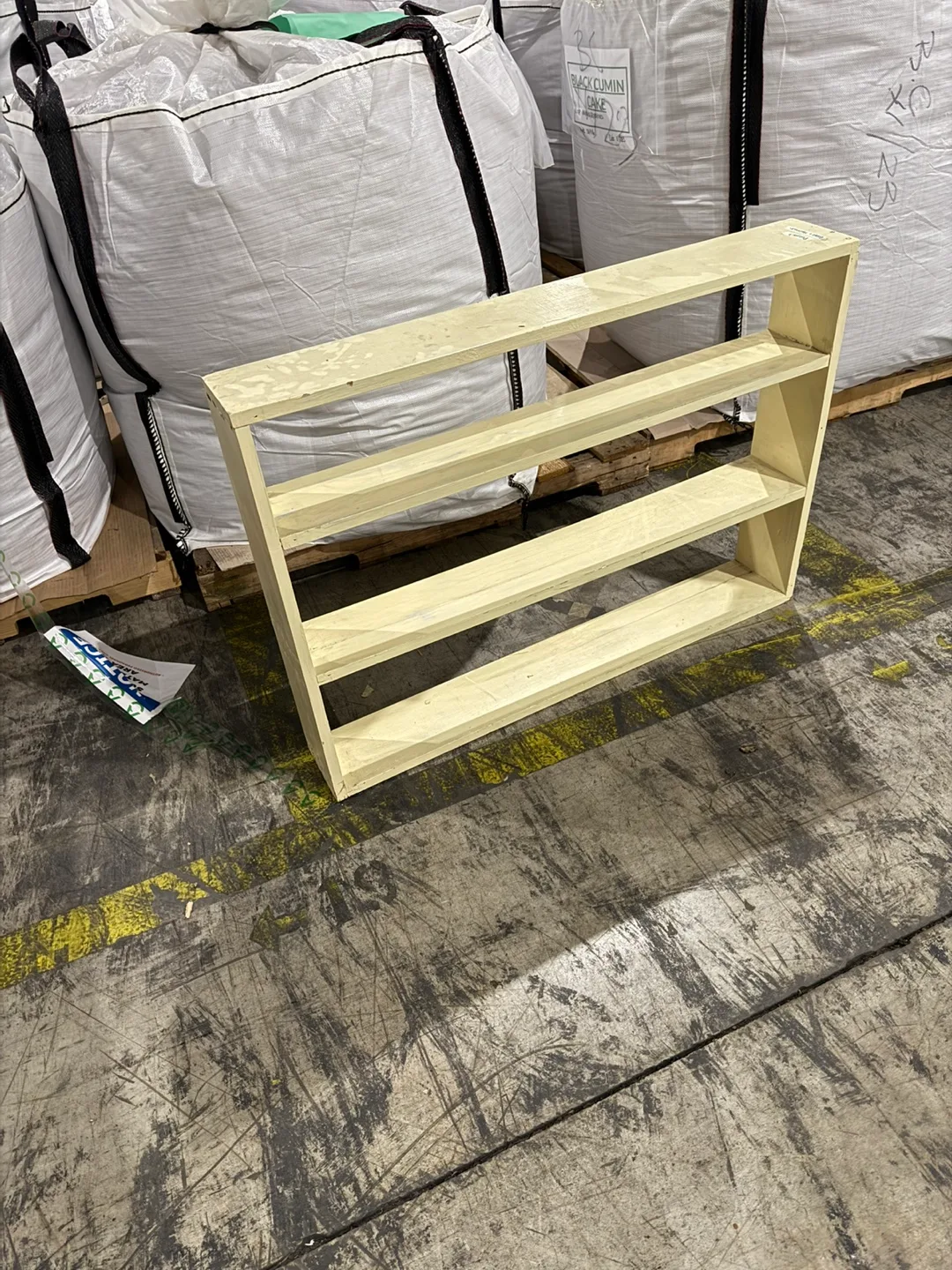 Three-shelf wooden organizer thumbnail