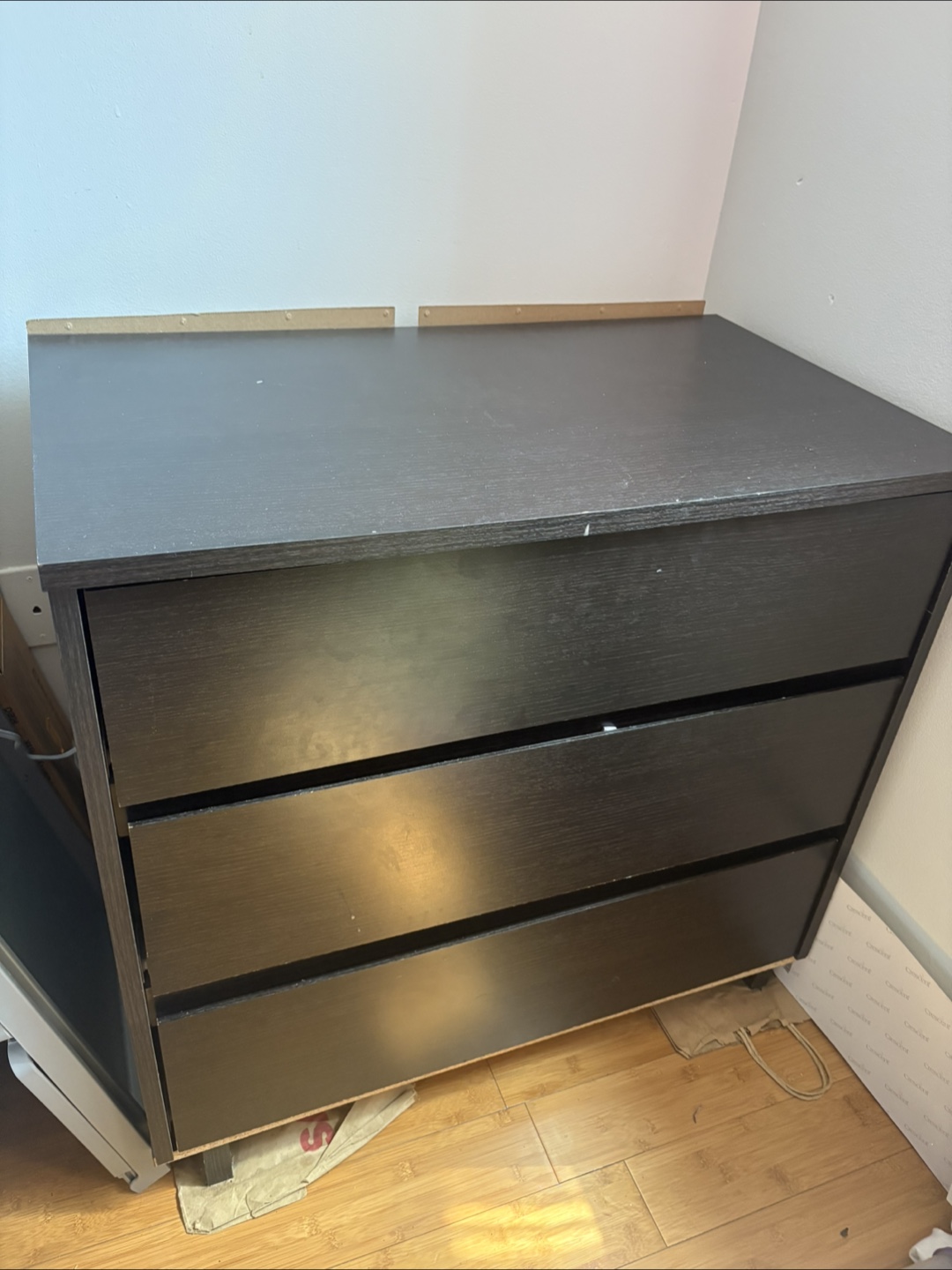 Dark brown 3-drawer dresser TARGET - photo 2