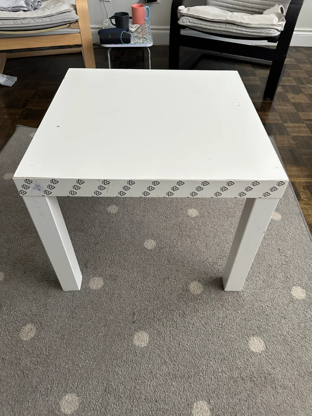 White Square Table thumbnail