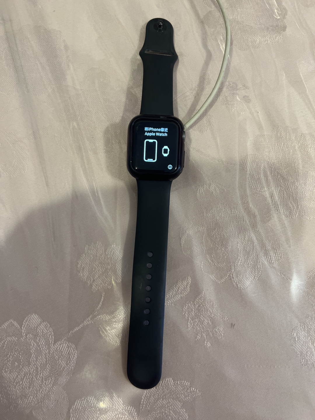 Apple Watch Series 4 - Black Sport Band - photo 2