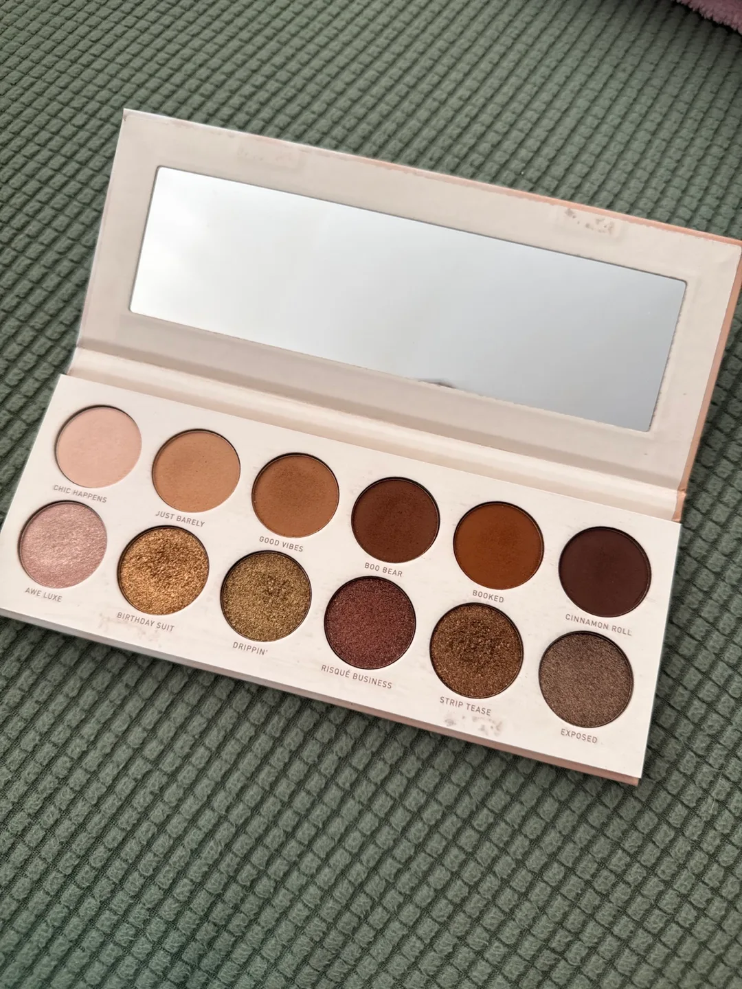 Morphe x Jaclyn Hill Divine Neutrals eyeshadow palette thumbnail