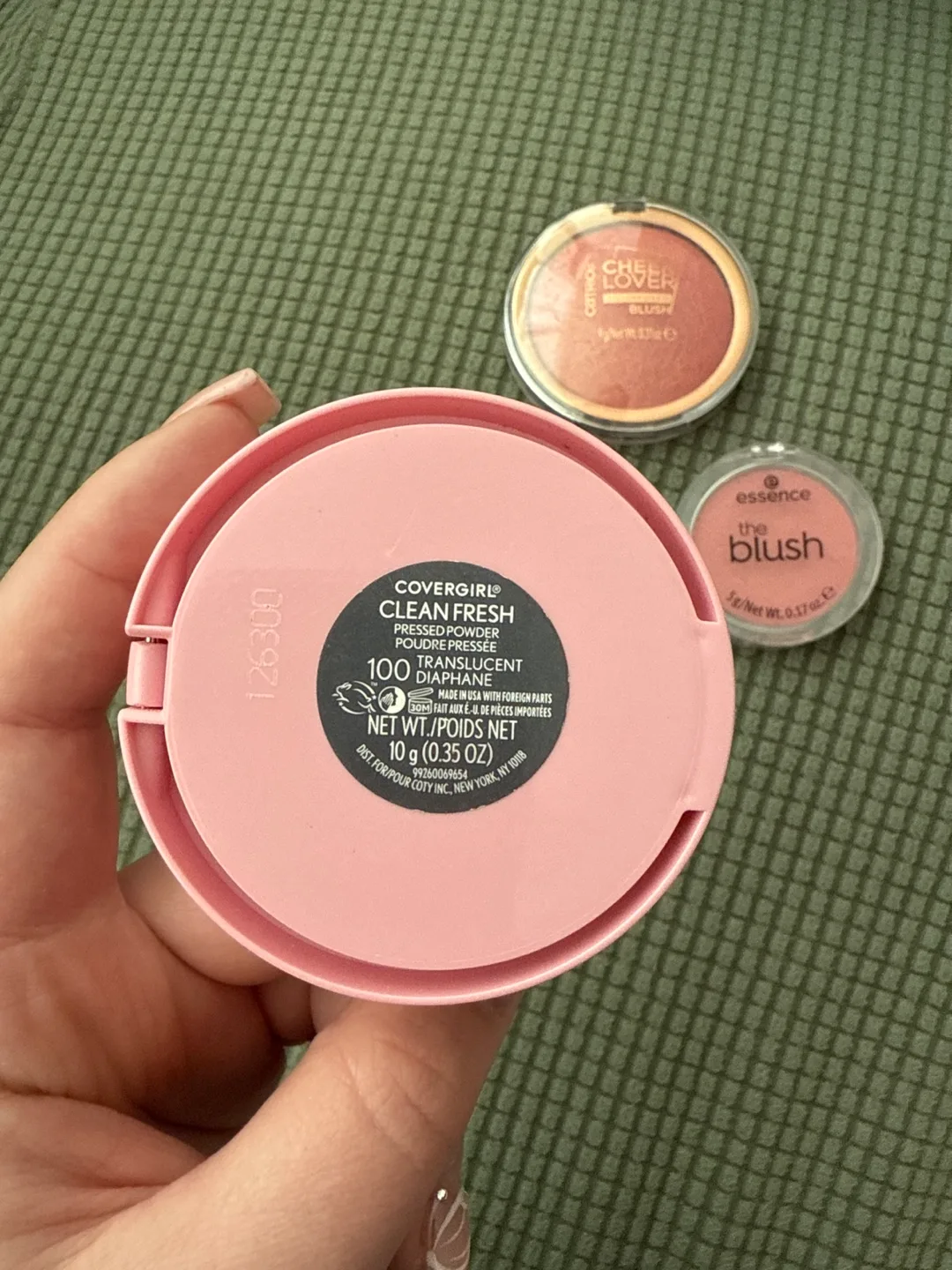 Makeup Bundle: Eyeshadow Palettes & Blushes image indicator(6)