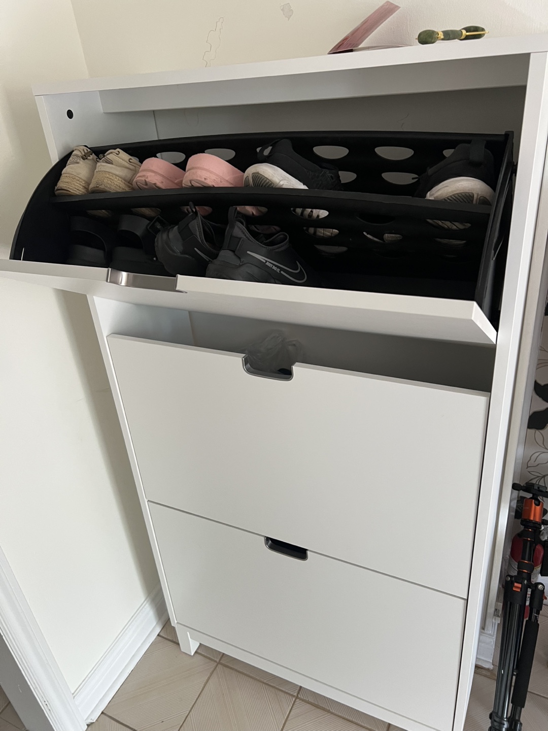 White Shoe Cabinet with Three Drawers - photo 2