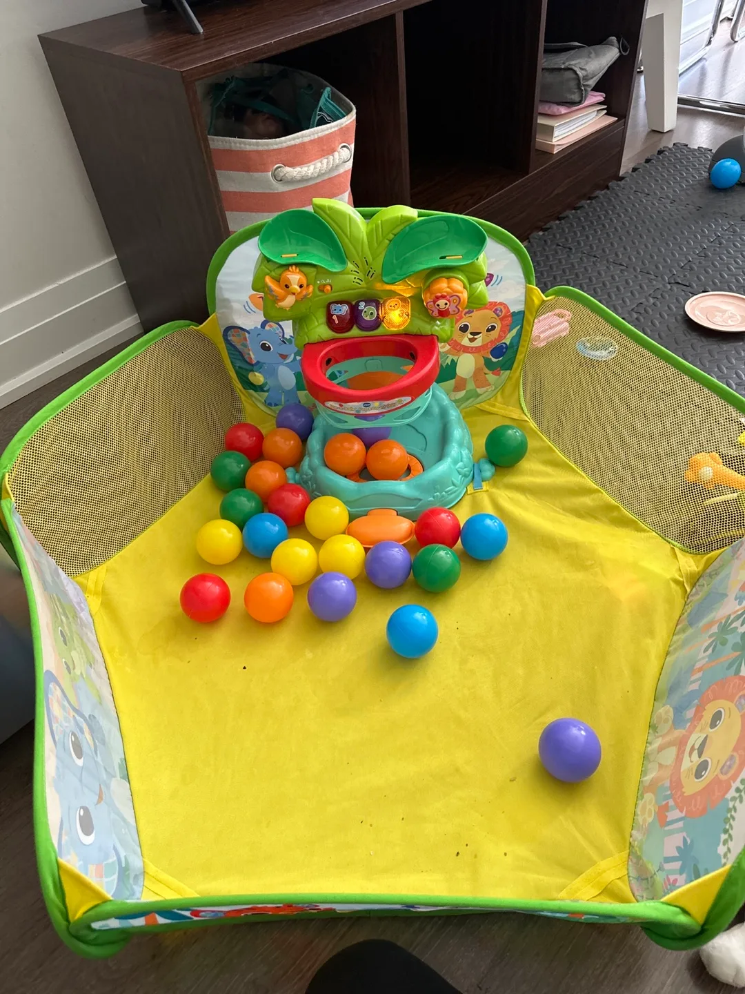 VTech Sit-to-Stand Activity Centre thumbnail
