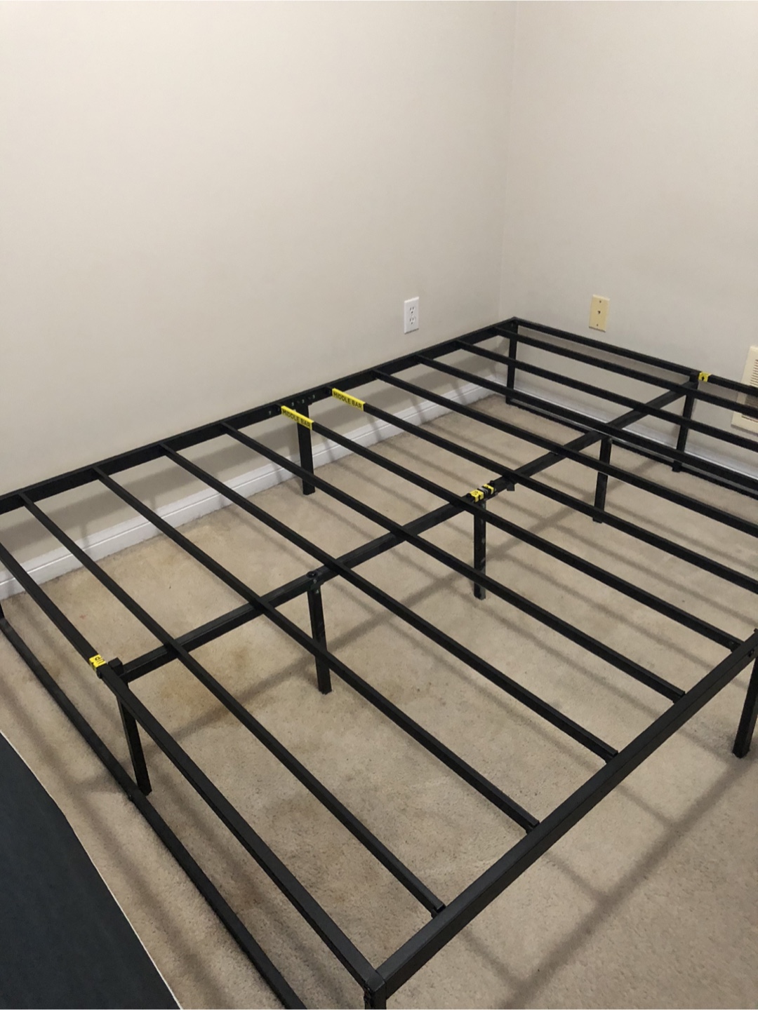 Zinus Queen Metal Bed Frame - photo 2