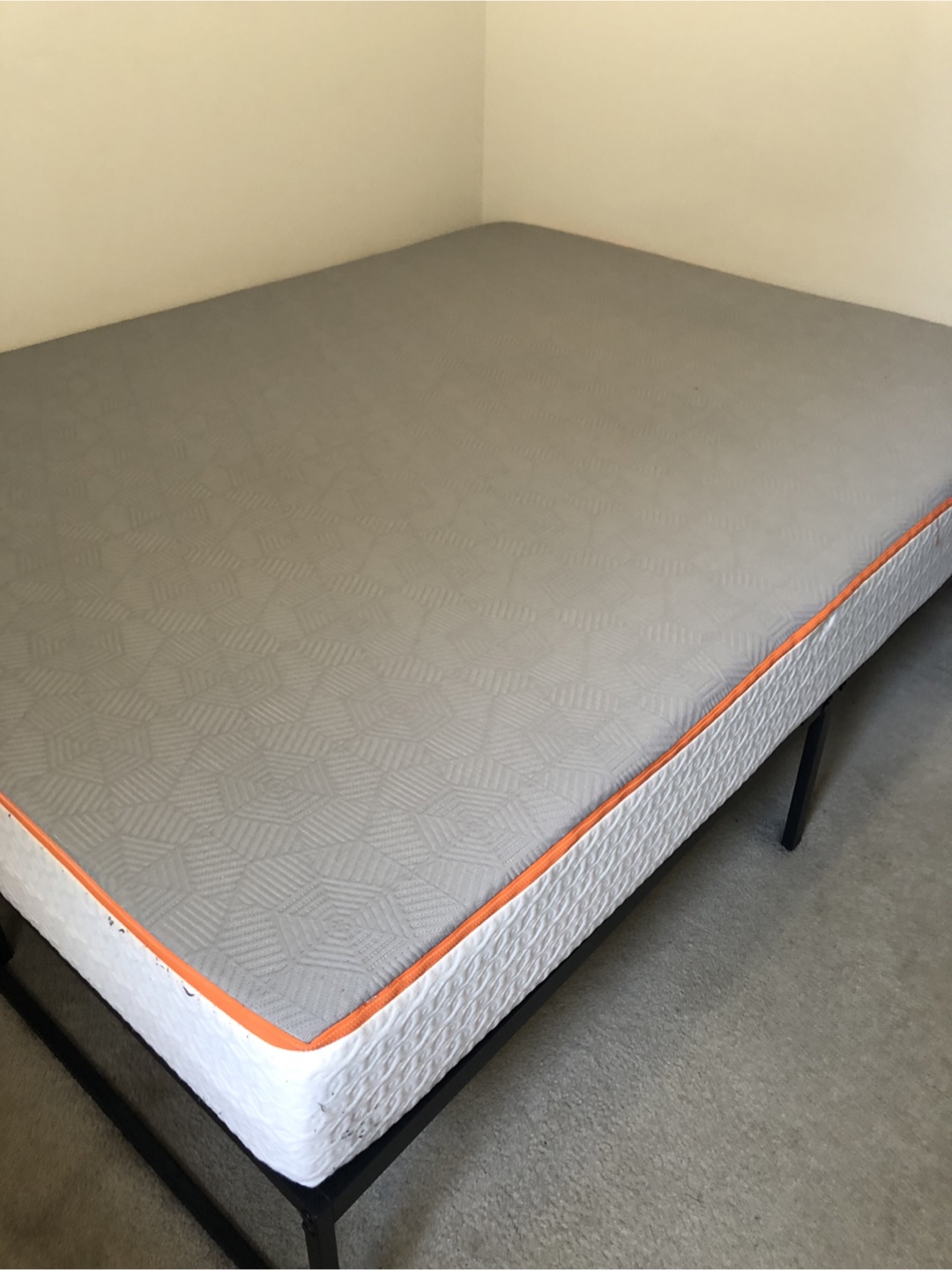 Queen Memory Foam Mattress - photo 2