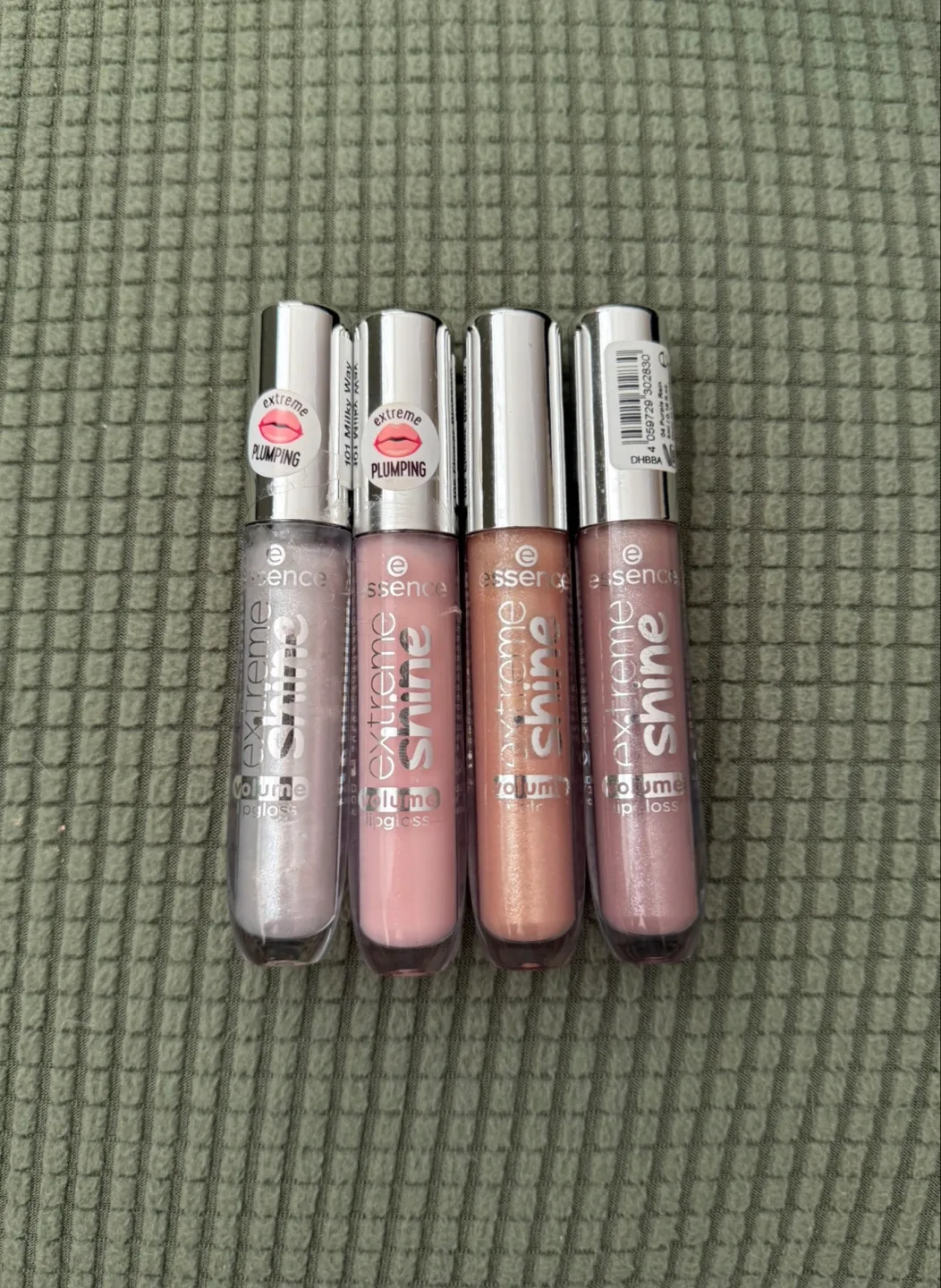 Essence Extreme Shine Lip Gloss Set (4) thumbnail