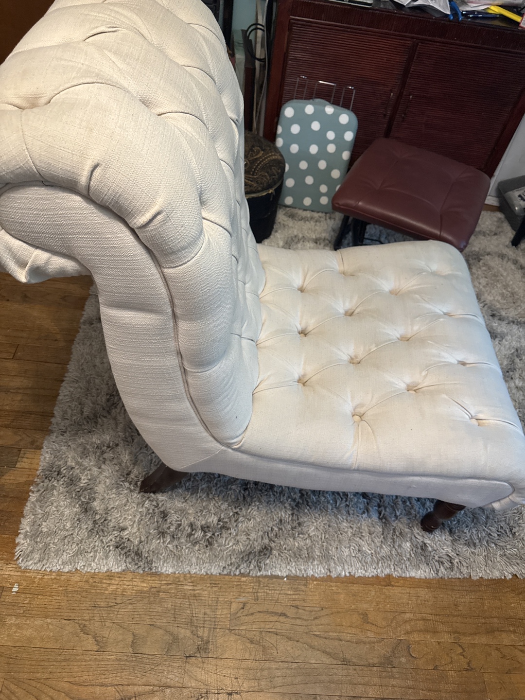Beige Tufted Accent Chair - photo 4