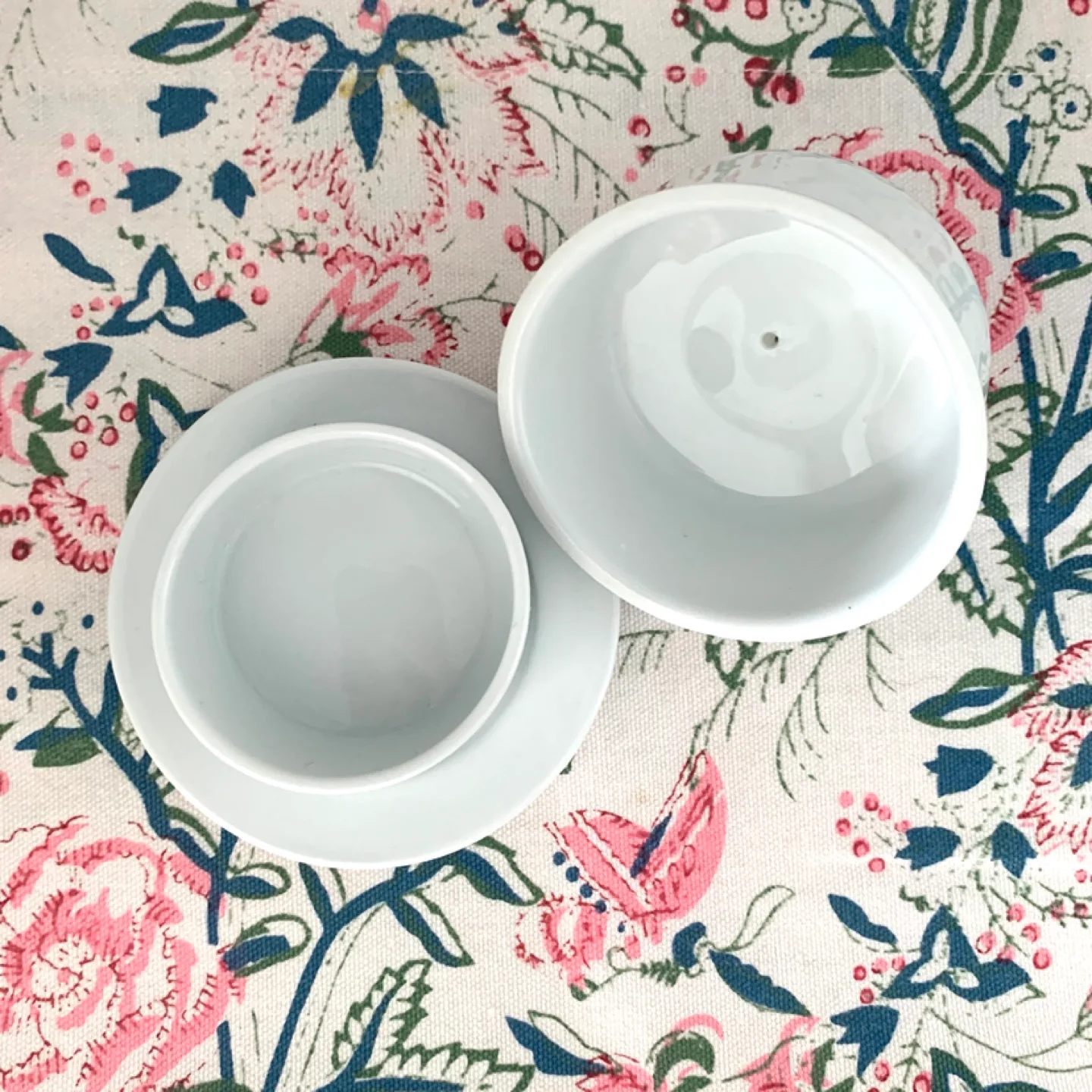 Vintage White Porcelain Butter Dish image indicator(3)