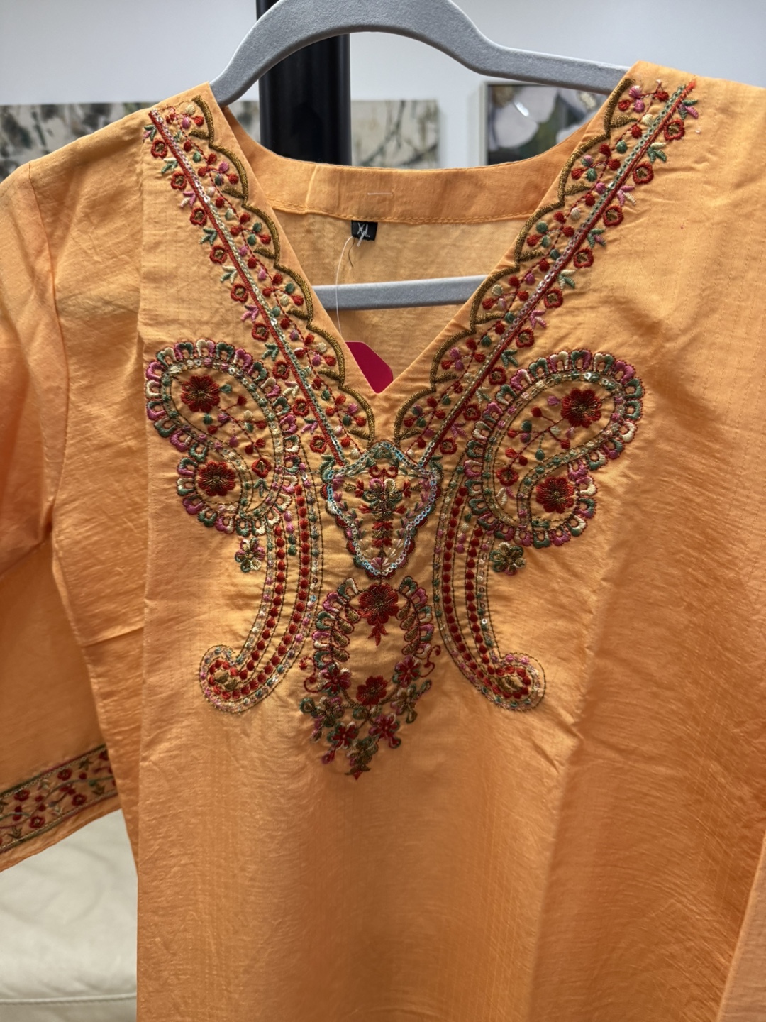 Peach embroidered Kurti, Size L - photo 4