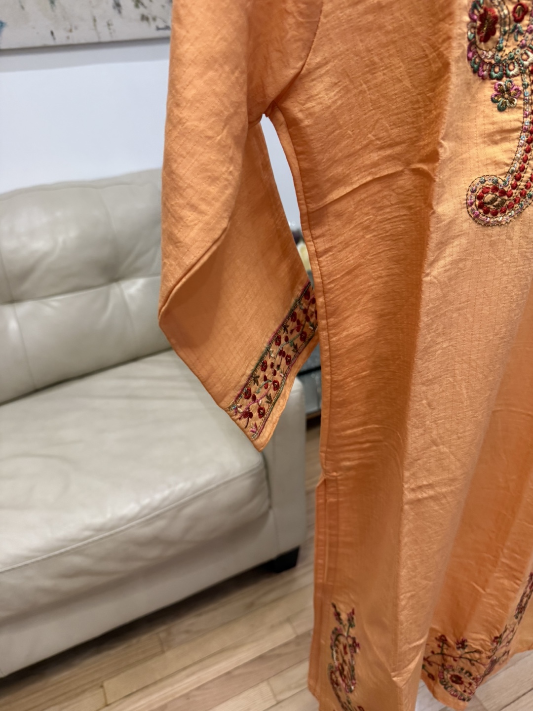 Peach embroidered Kurti, Size L - photo 3