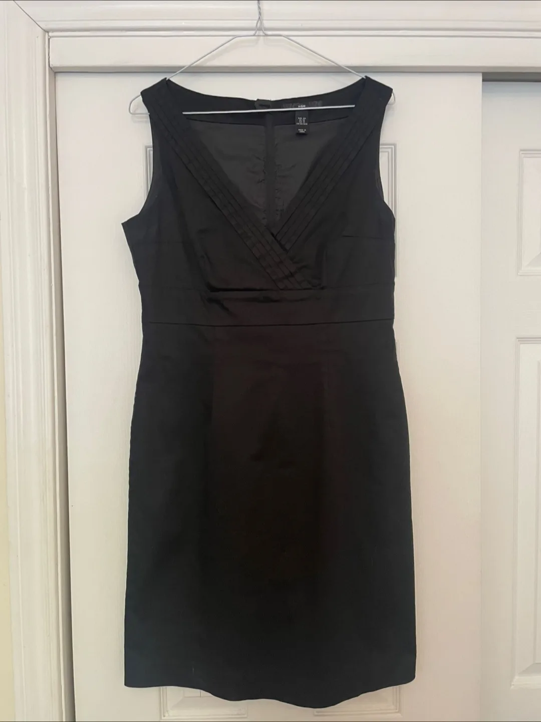 H&M Black Sleeveless Sheath Dress thumbnail