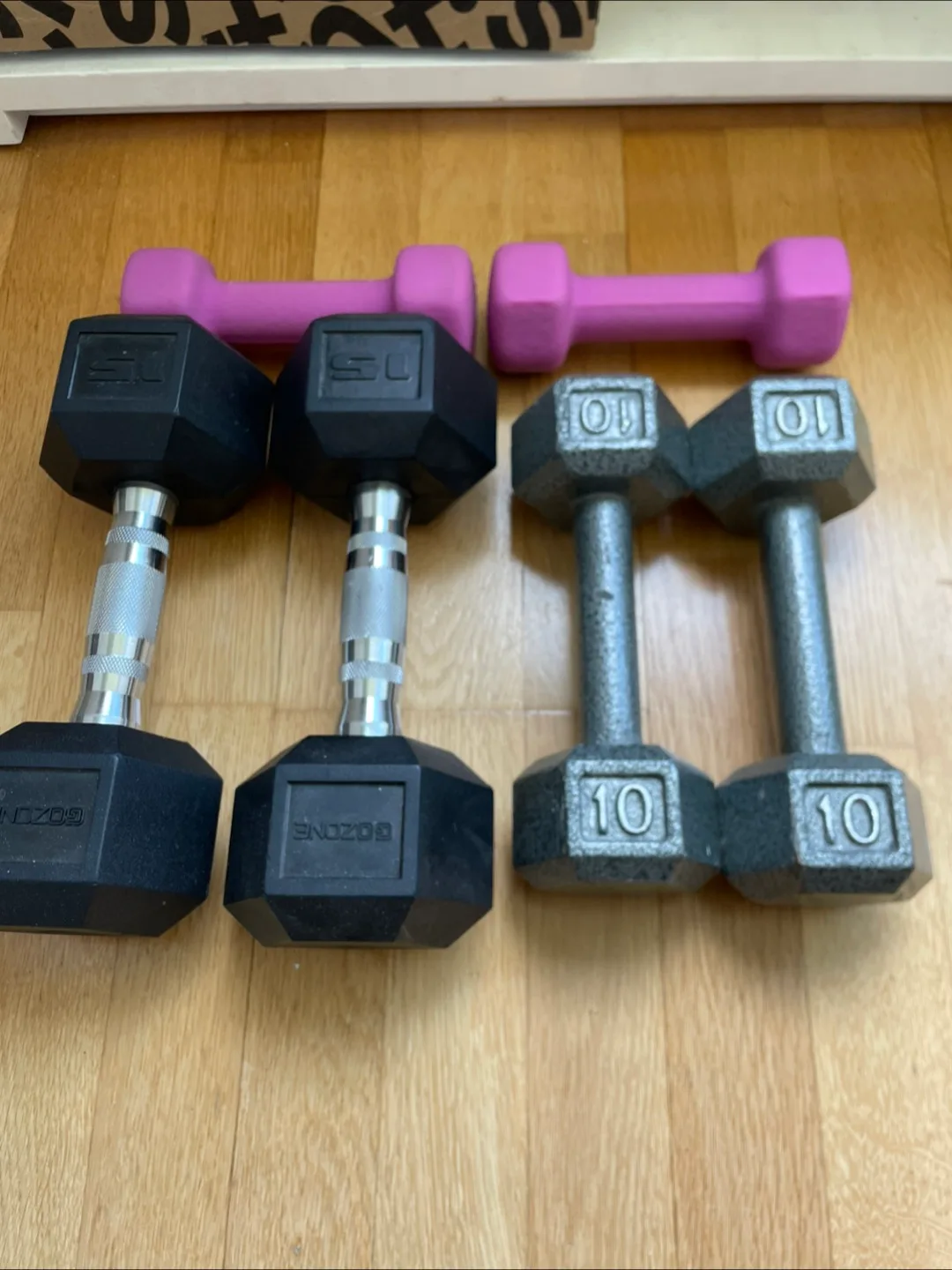 Set of 6 Dumbbells - 5 lbs, 10 lbs, 15lbs thumbnail
