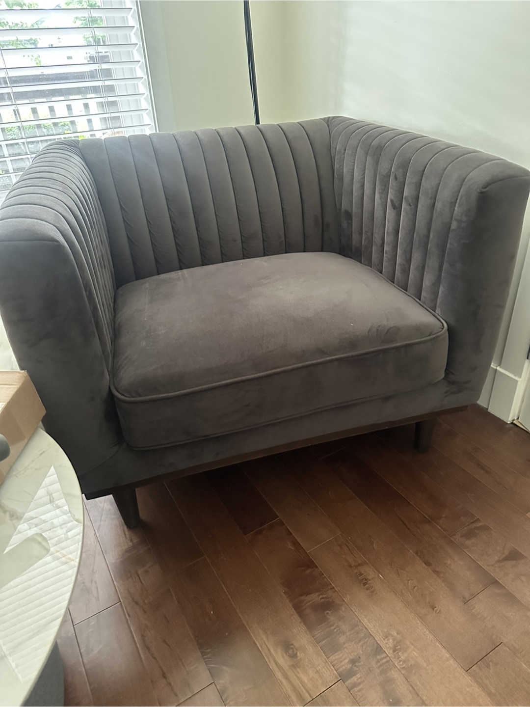 Dark Grey Velvet Channel-Tufting Accent Chair - photo 4