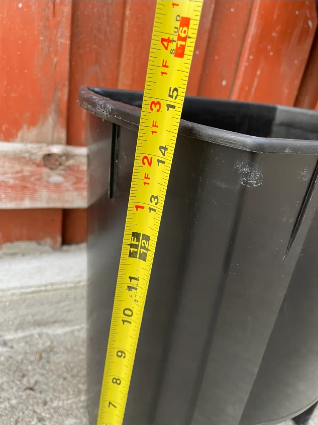 Two Garbage bins for Free image indicator(4)