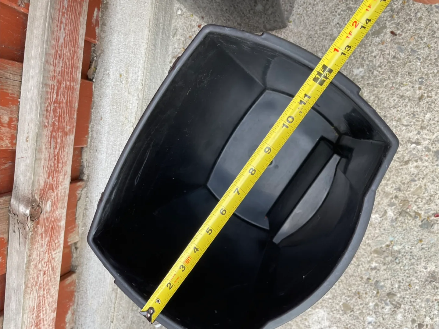 Two Garbage bins for Free image indicator(5)