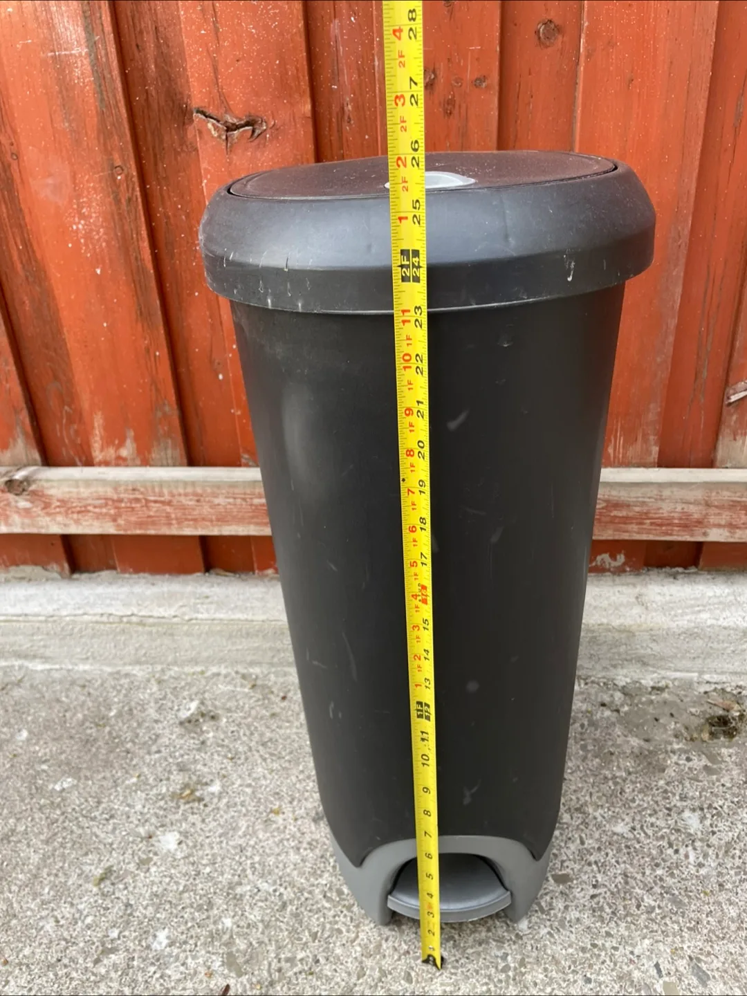 Two Garbage bins for Free image indicator(8)