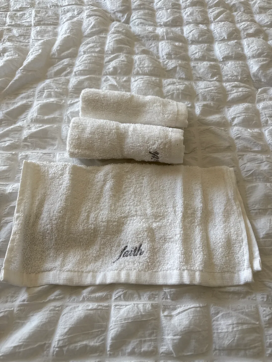 NEW Set of 3 White Washcloths, embroidered Faith thumbnail