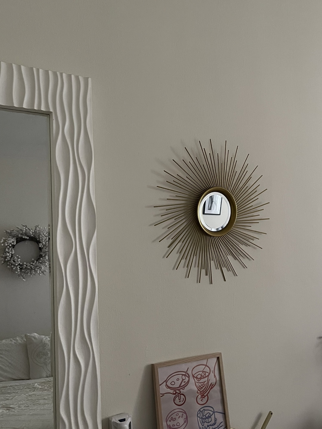Gold metal Sunburst Mirror Wall Decor - photo 2