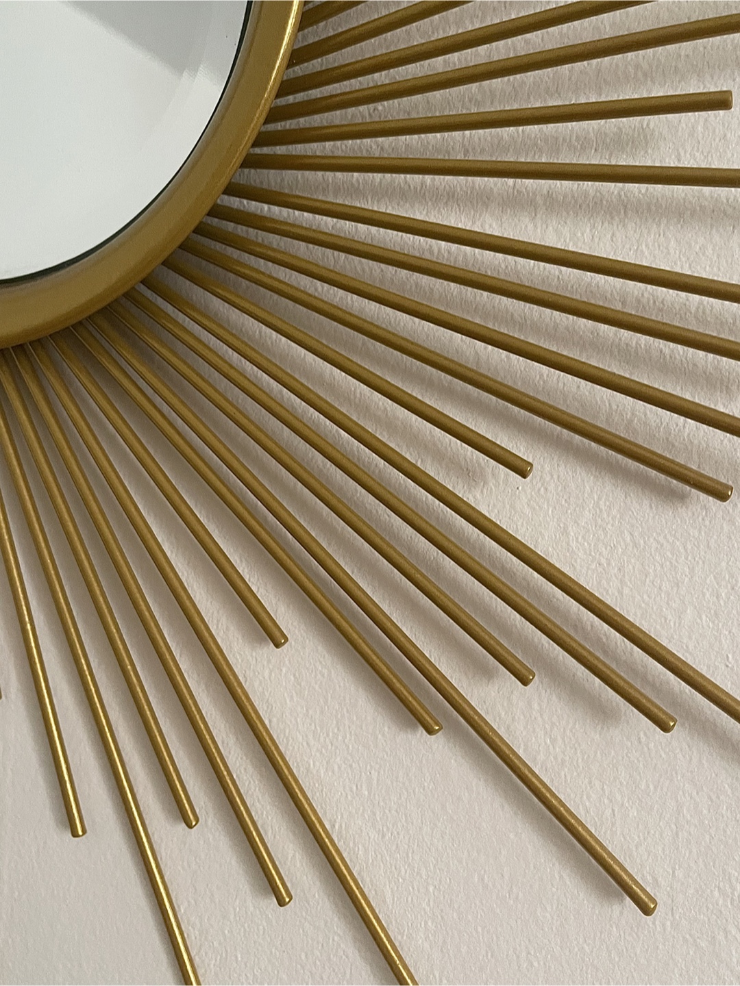 Gold metal Sunburst Mirror Wall Decor - photo 3