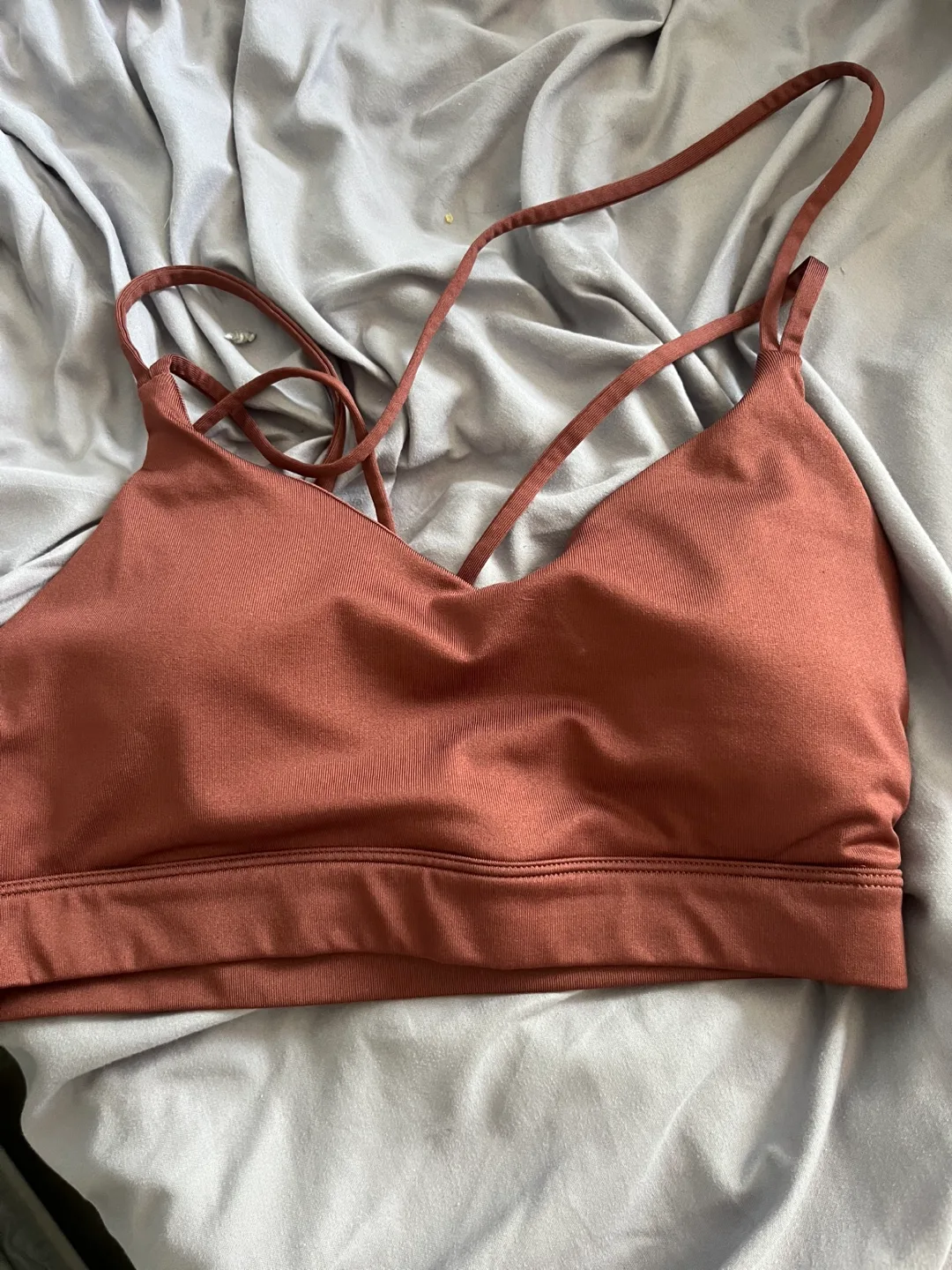 Cross-back sports bra - thumbnail