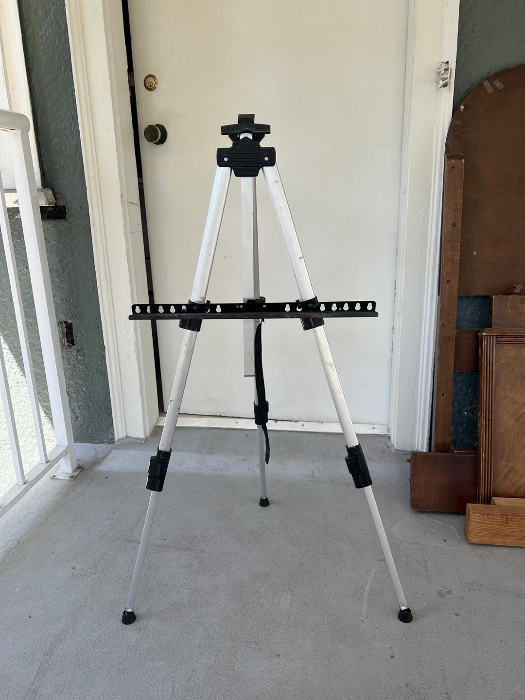 Portable Tabletop Easel
