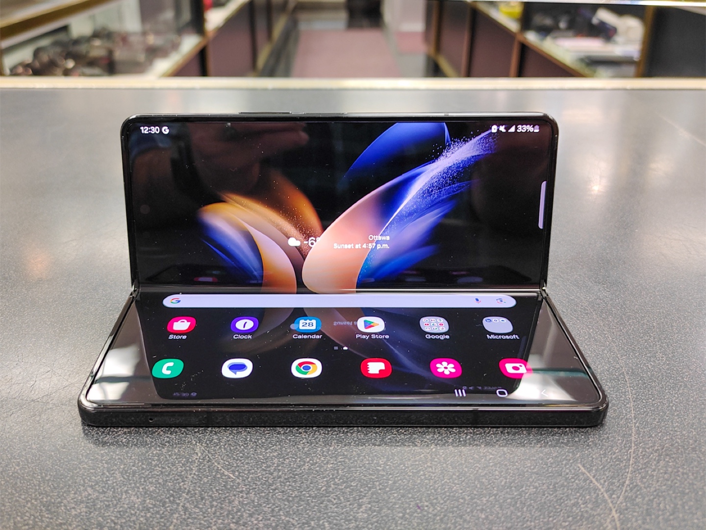 Samsung Galaxy Z Fold 4 256GB Phantom Black Unlocked - photo 5