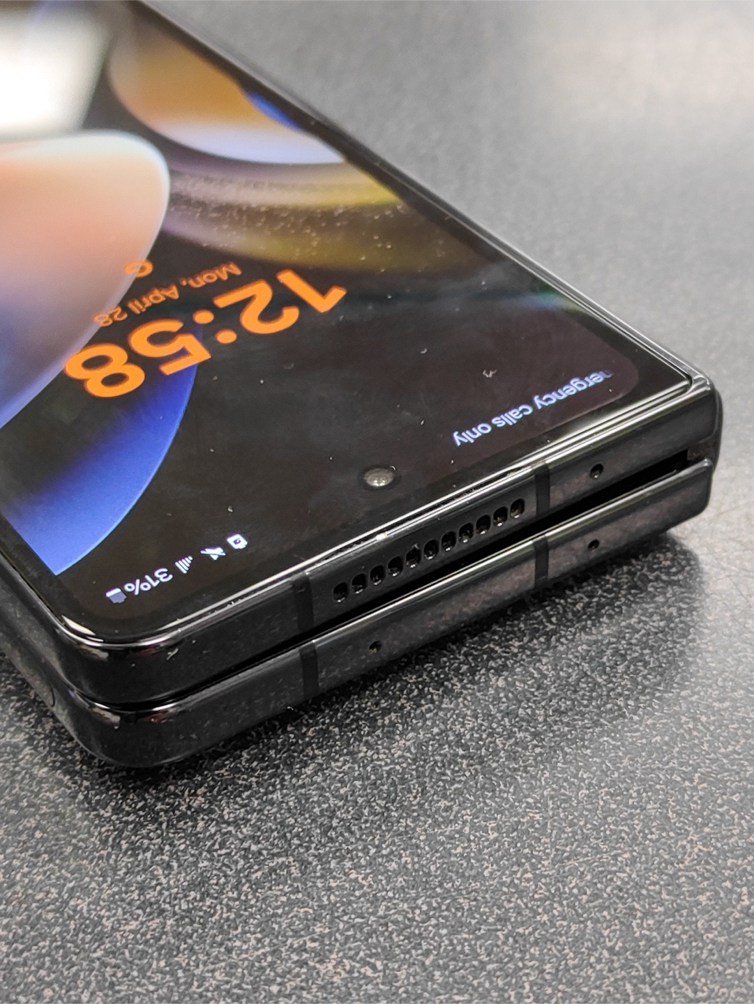 Samsung Galaxy Z Fold 4 256GB Phantom Black Unlocked - photo 4