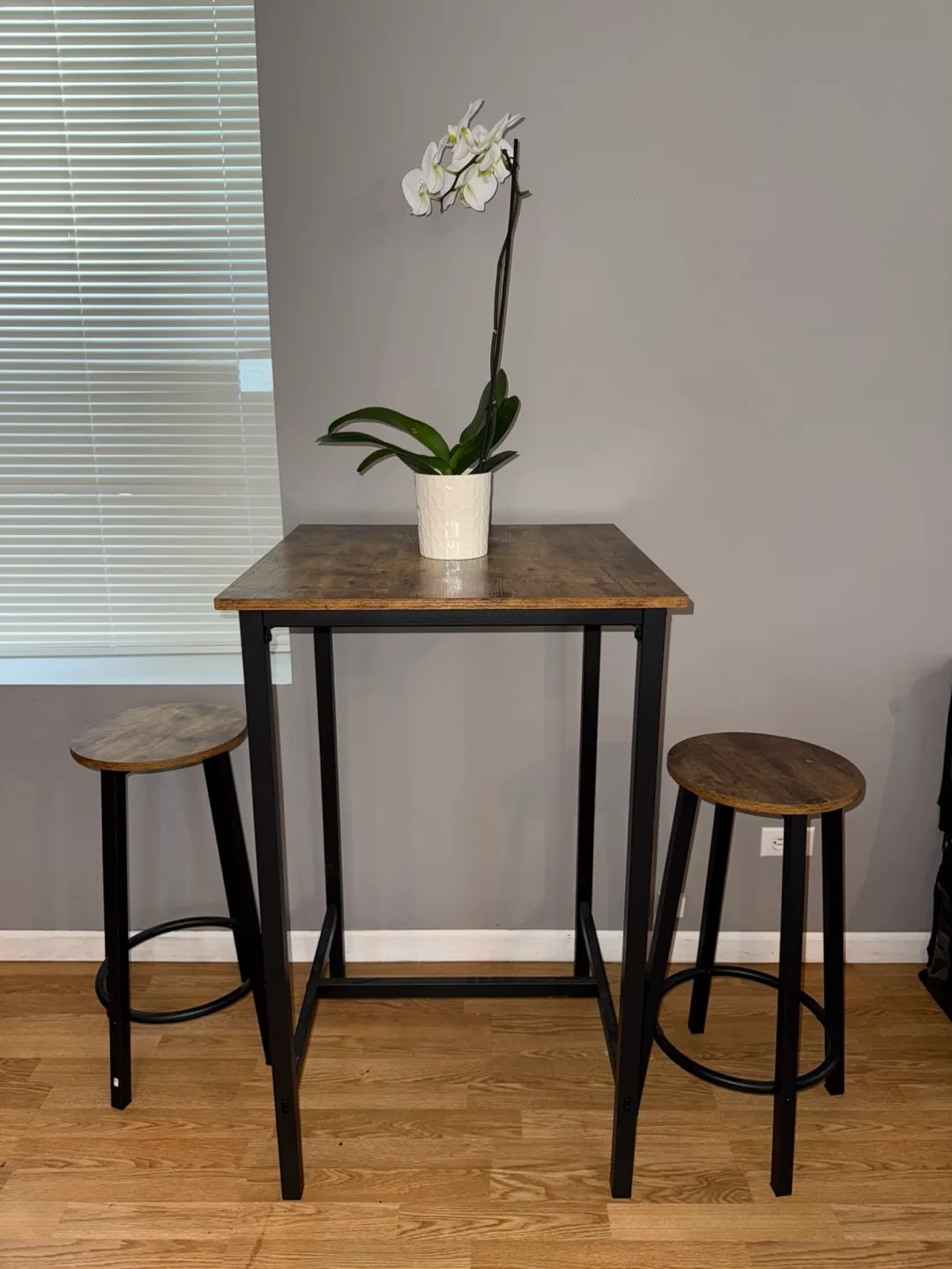 Finnhomy Bar Table Set thumbnail