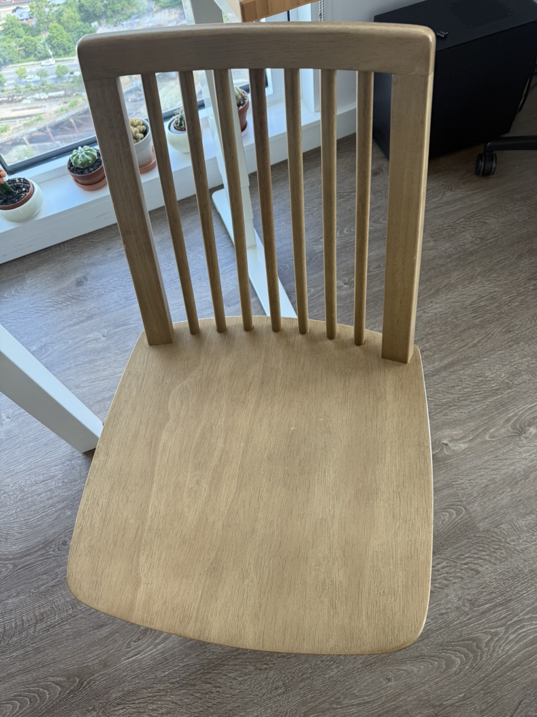 Set of 4 Wooden Dining Chairs - photo 2