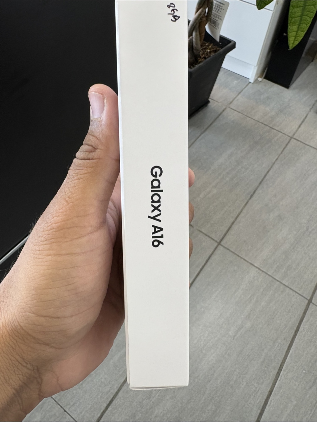Brand New Samsung Galaxy A16 Smartphone - Light Green - photo 2