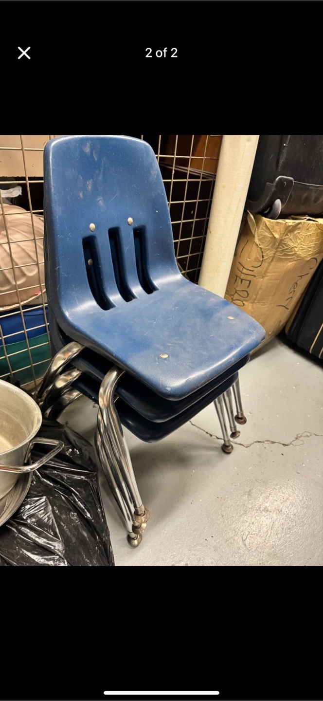 Blue children's table and four chairs - photo 2
